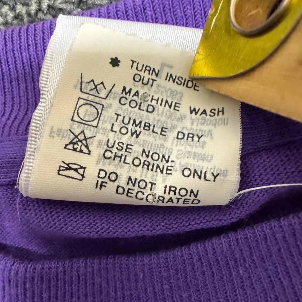 Disney Store Mickey Minnie Mouse Tropical Palm Tree Graphic TShirt Purple Womens - Picture 5 of 10